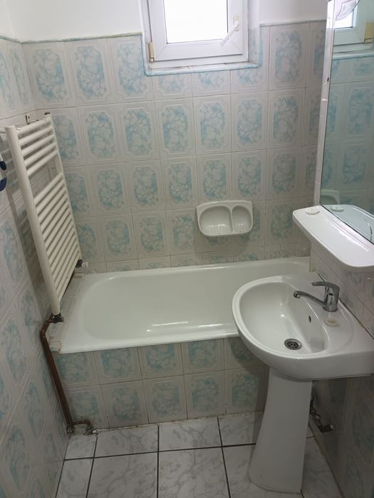 Garsonieră de inchiriat zona sens/ Casa Albă