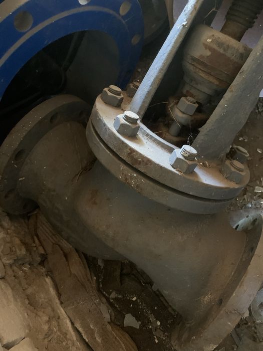 Вентиль стальной