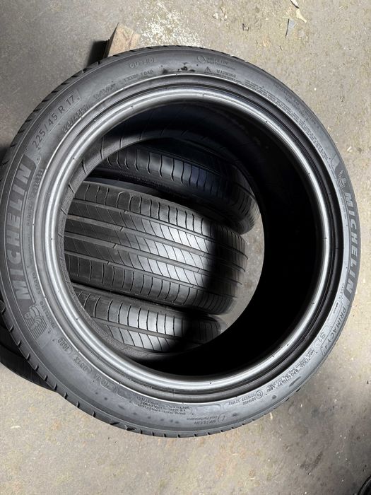 2x Anvelope Vara 225/45 R17 - Michelin Primacy 4