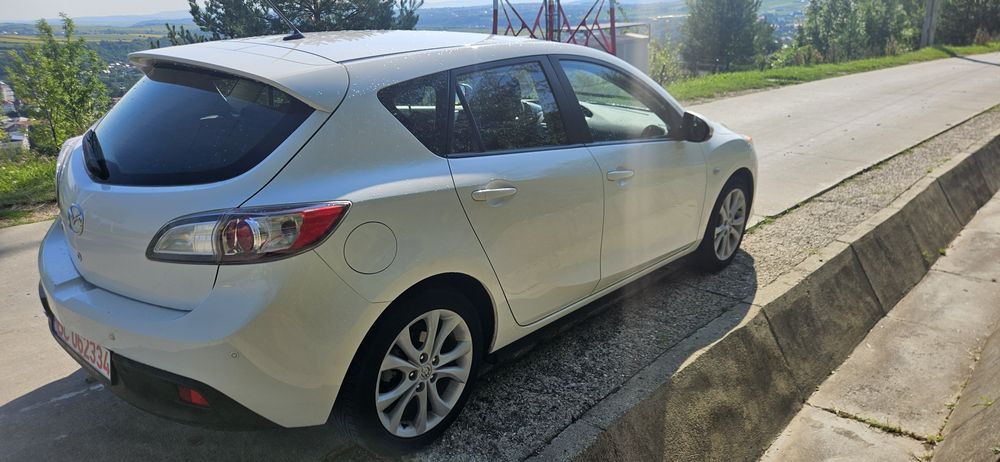 Vand mazda 3 2011,motorizare 1.6 benzina,,euro5