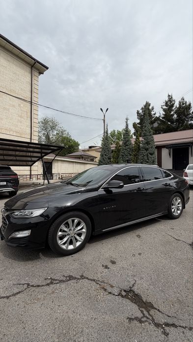 Продается своя Malibu 2 premier 2021