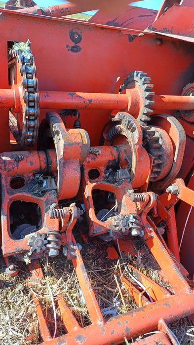 Продам  тюковый  пресс Sipma .