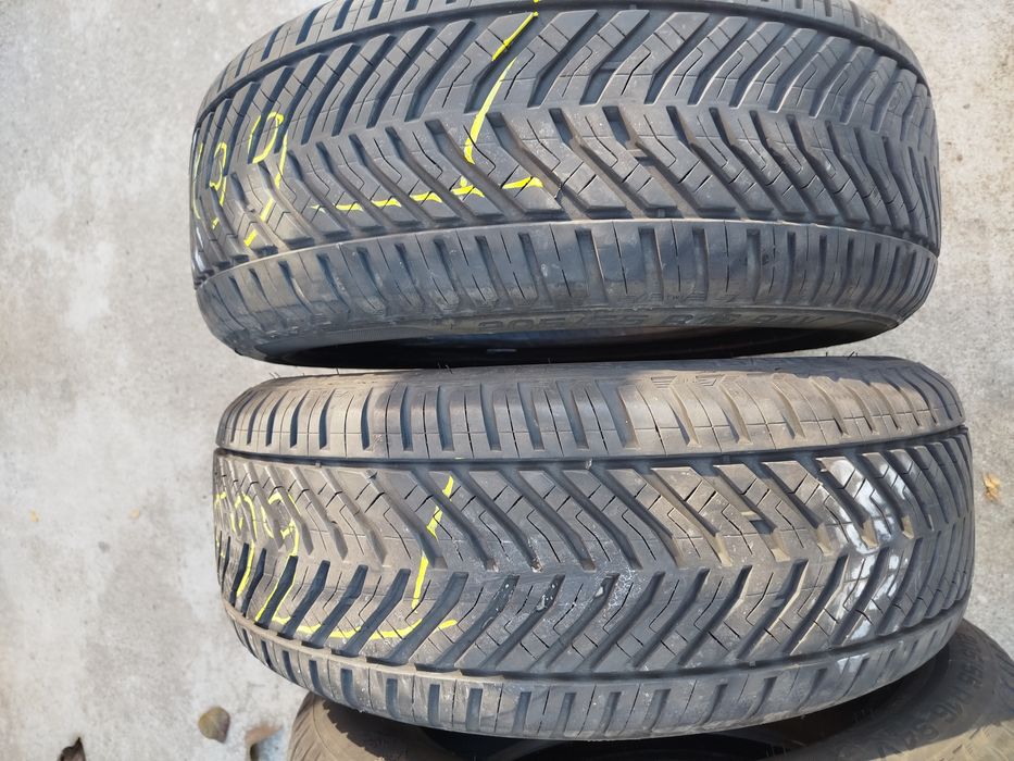 Vând anvelope 205/55/16  Taurus