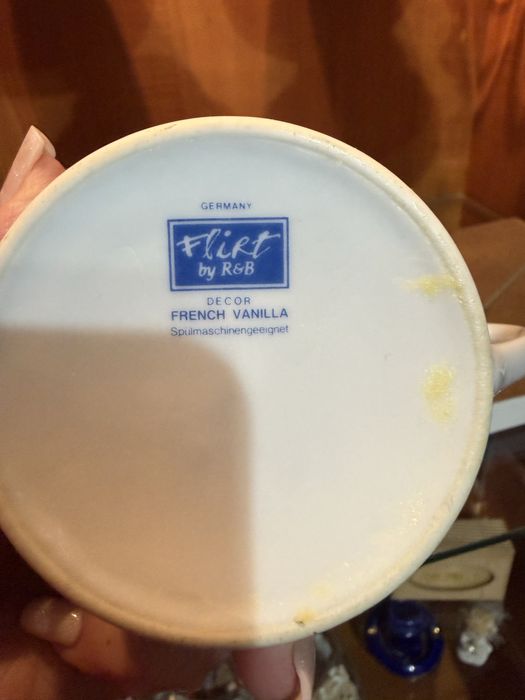 Cescute cafea / ceai cu farfuriute