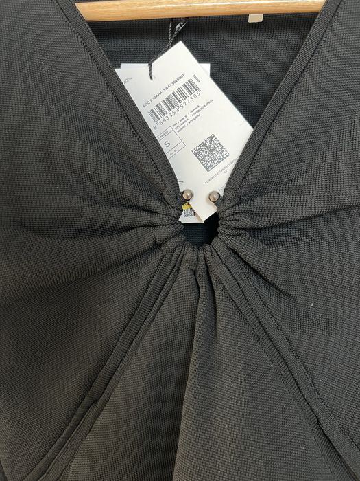 Кофточка с вырезом