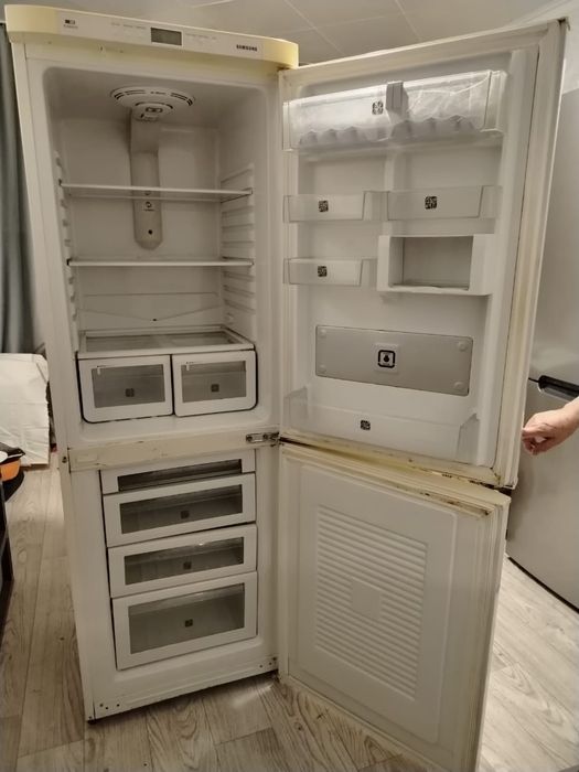 Холодильник дешево