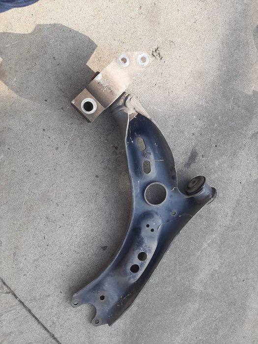brat bascula stanga fata 2.0 tdi vw golf 6