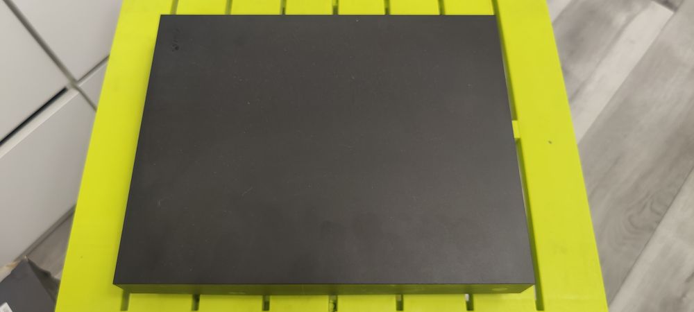 Xbox One X 1TB – FC 26 instalat + 1 controller