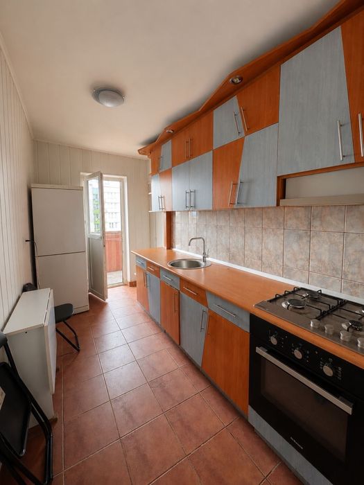 Apartament pe Mihai Viteazu,  cu 3 cam, de inchiriat