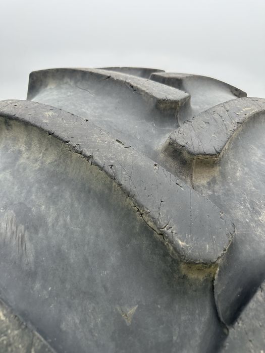 Vind 2 anvelope 710/70R42  NORDIS stare foarte buna