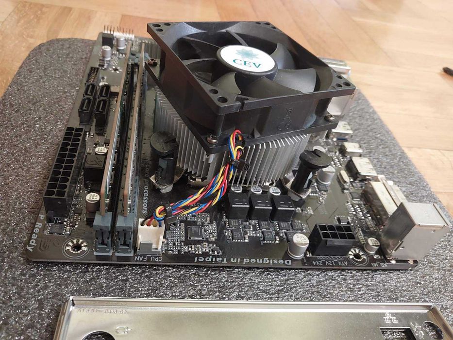 Intel i5 8400 + Gigabyte H310M D2P + 16GB Samsung 2133