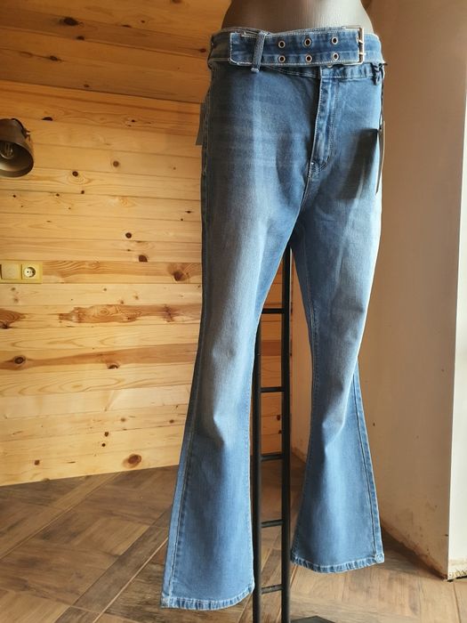 НОВО! Дамски дънки