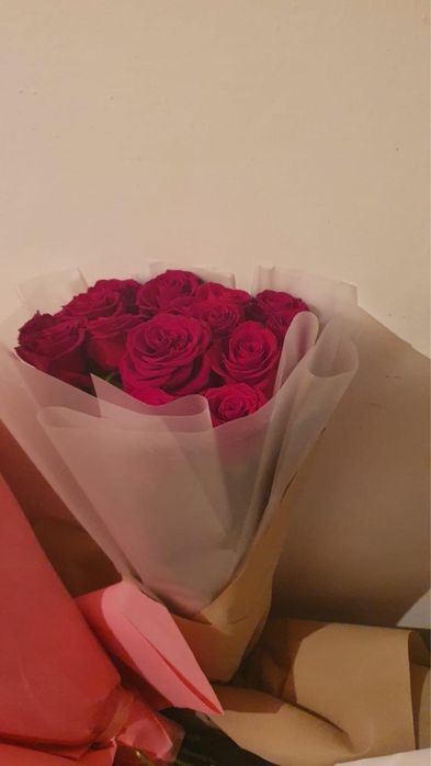 Гүлдер сатылады. Цветы