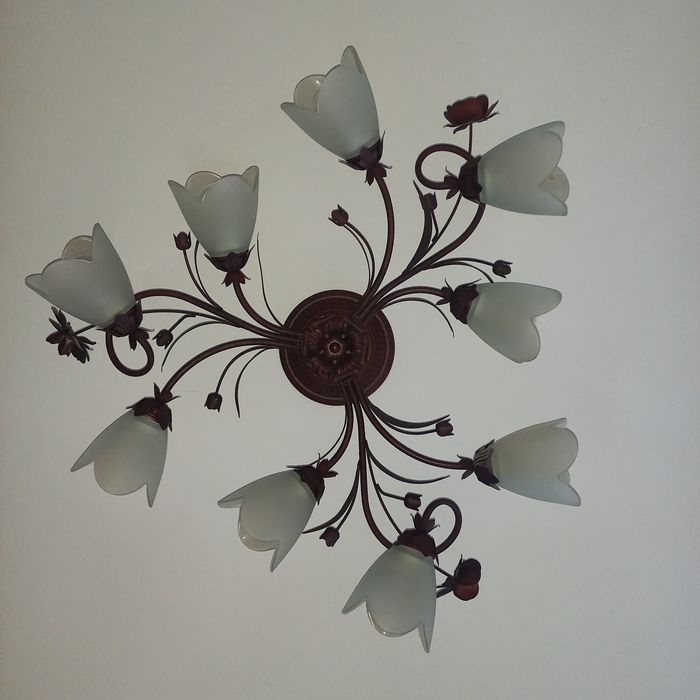 Продаеться люстры за 30к