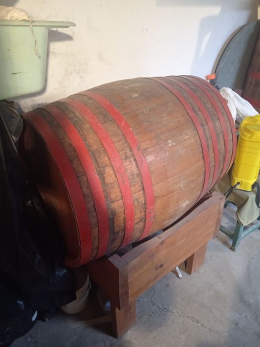 Butoi de vin din lemn