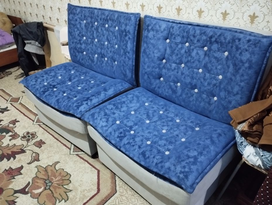 Продаю мягкий мебель
