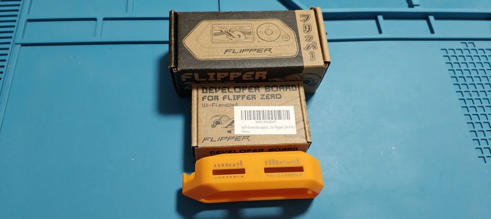 Flipper Zero +husa silicon+ WiFi Dev Board – ca nou