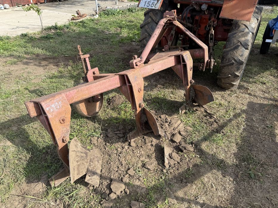 Плуг- за дълбока оран навесен - 3х30