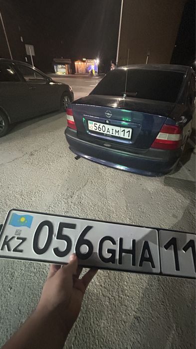 Продам машину опель вектра б