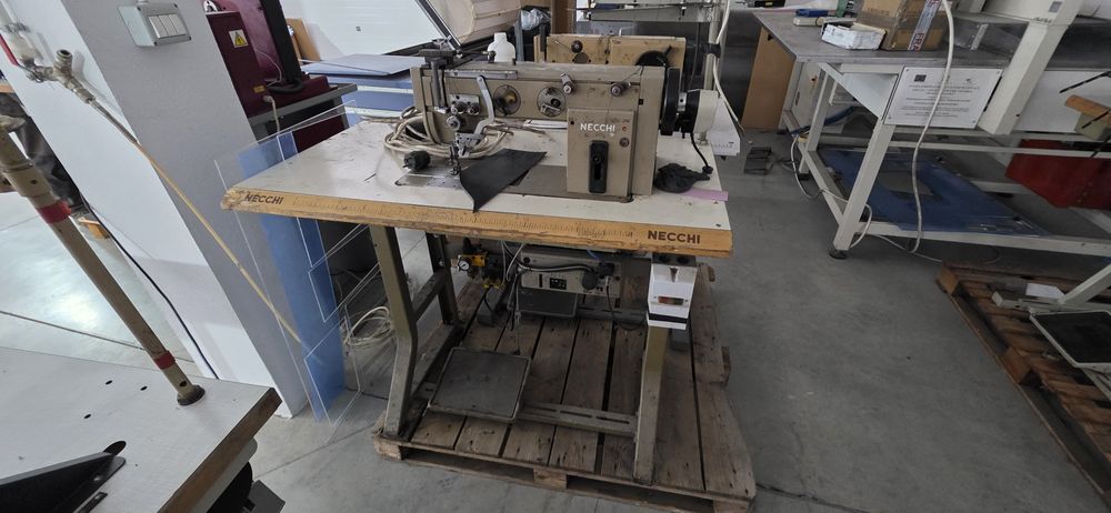 Masina de cusut industriala NECCHI cu doua ace