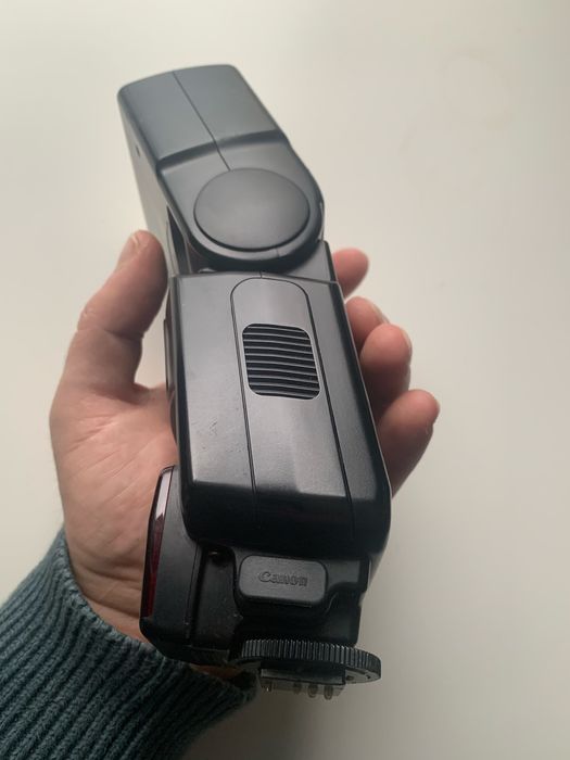 Canon Speedlite 550ex Blit DSRL cu bateri