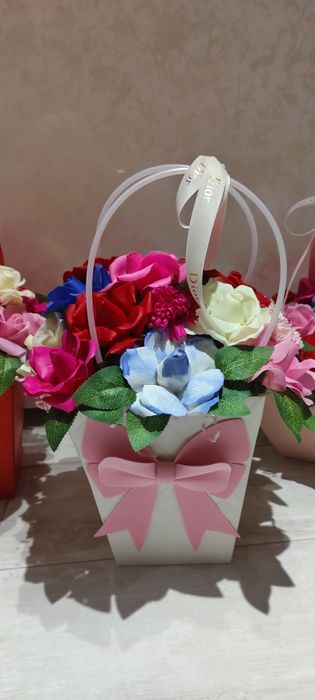 Букеты из мыльных роз