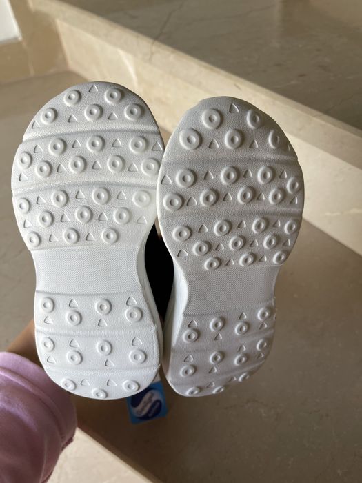 Нови детски обувки Mango