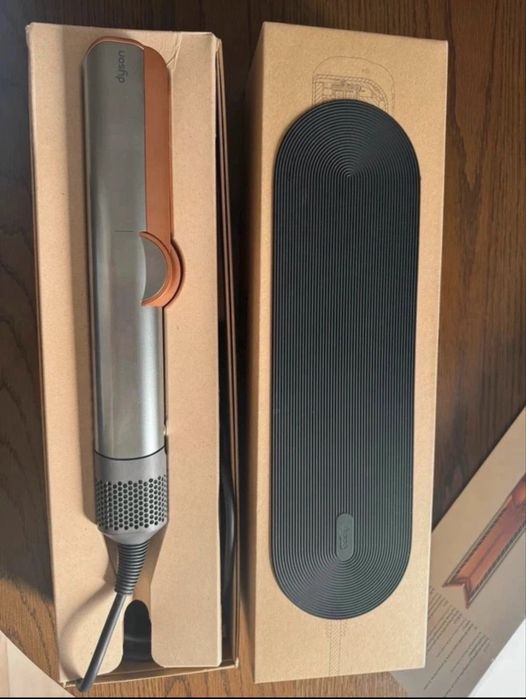 Dyson Airstrait Folosit de 2 ori