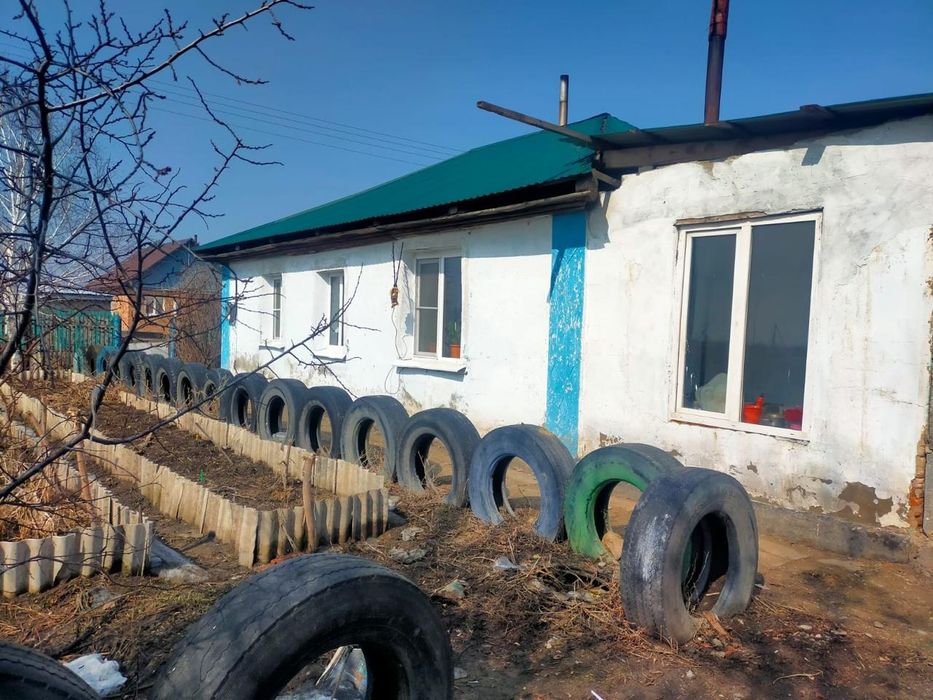 Дом с фермой, со скотом