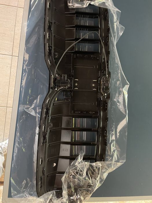 Grila iluminata bmw seria 5 G60 2024 Noua
