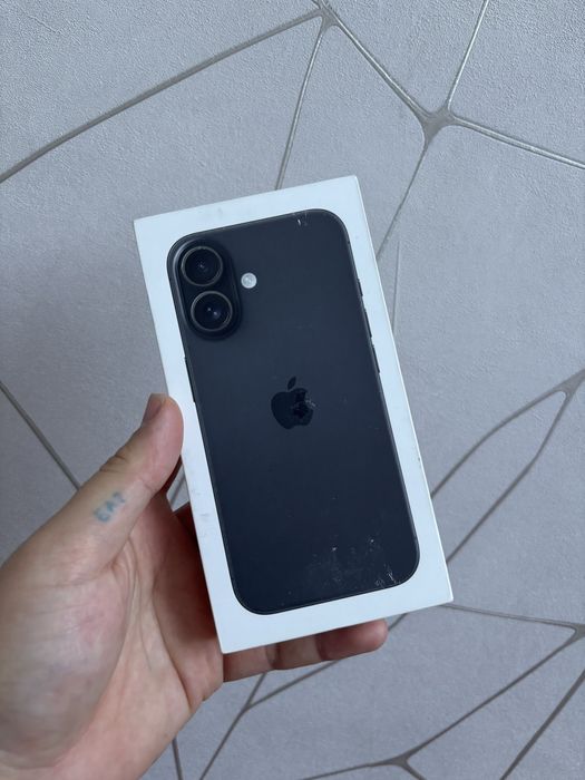 Продам срочно Iphone 16 128 gb