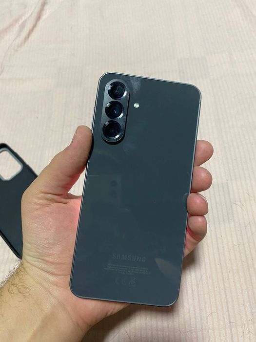 Продам Самсунг А56, 8/128. Новый