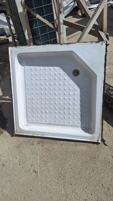 Душевой поддон под