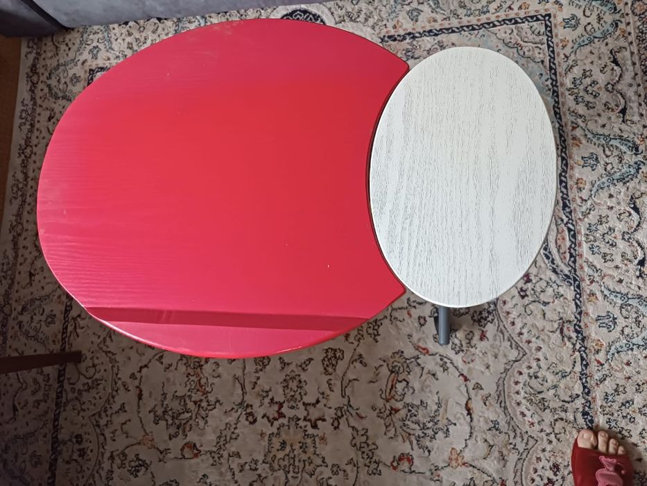 Продам стол под ноутбук.