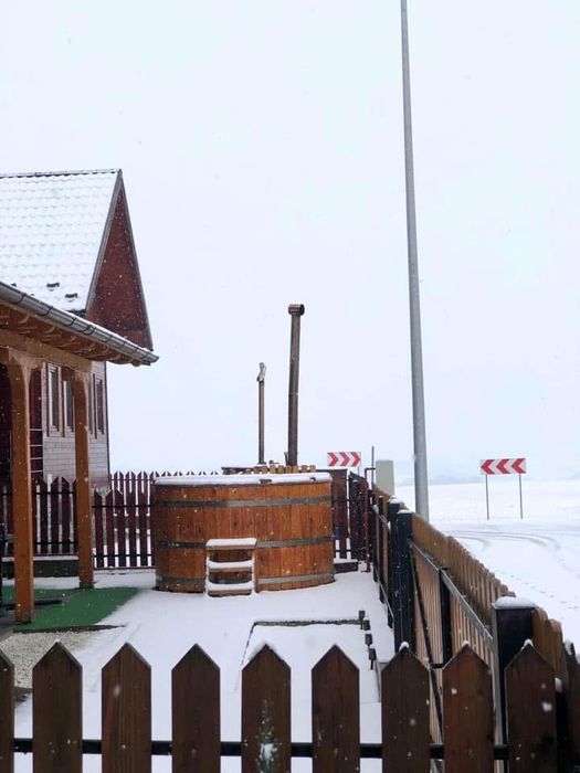 Cabana cu Ciubar LIBERA DE CRACIUN