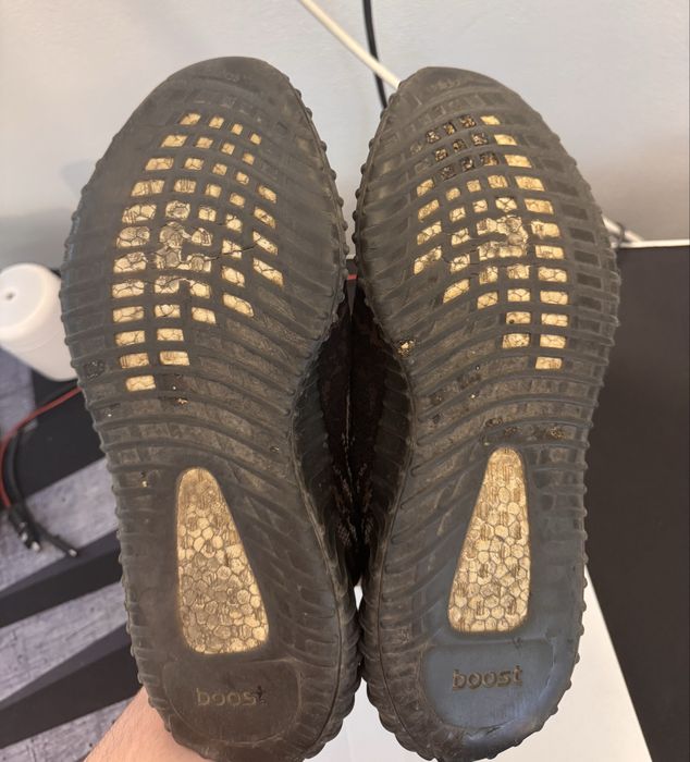 Adidasi Yeezy 350- Marime 44