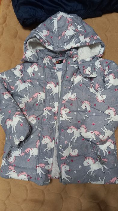 Продам куртки весна,осень