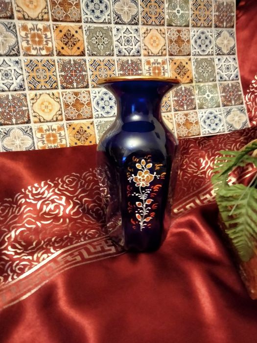 Ваза  синяя интерьерная