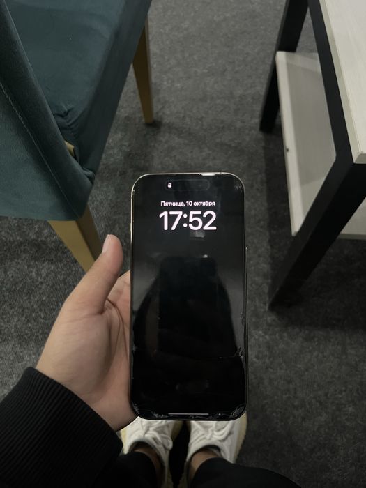 Айфон 16про срочно продам