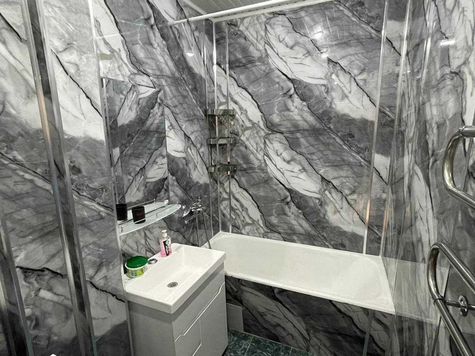 Парк Анхор ропарасида 3 хона зур жойда уй сотилади