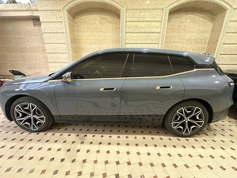 BMW ix naxtga va savdo nasiya godovoy 20 % nomizga o’tkaziladi.