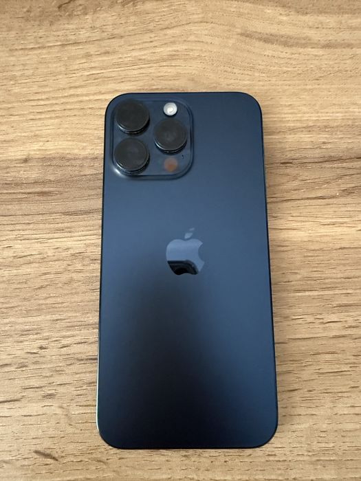 Айфон 15 про мах