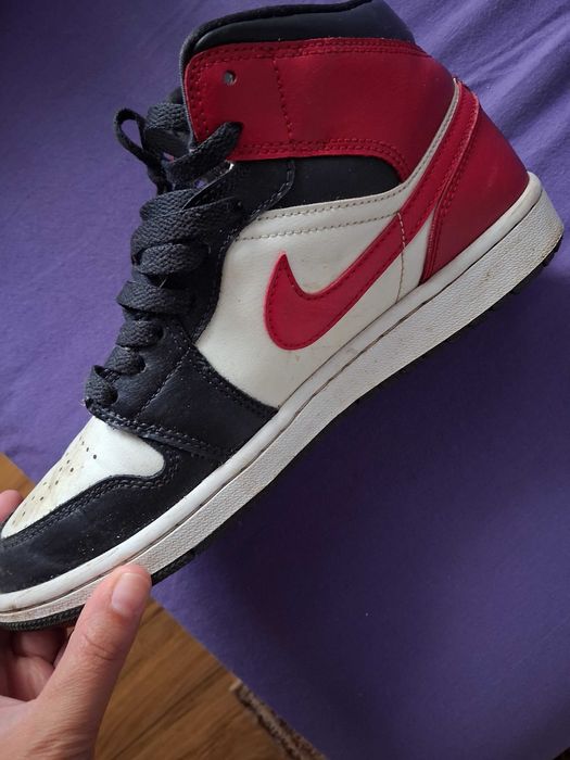 Jordan 1 Mid in stare buna