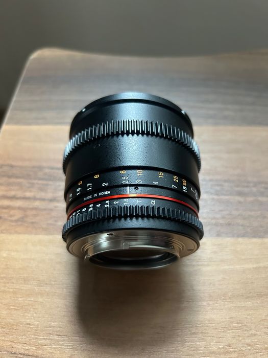 Samyang 85 mm T1.5 SONY A APSC - cine lens