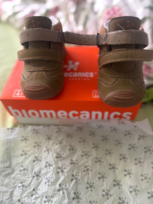 Бебешки ботушки биомеханикс