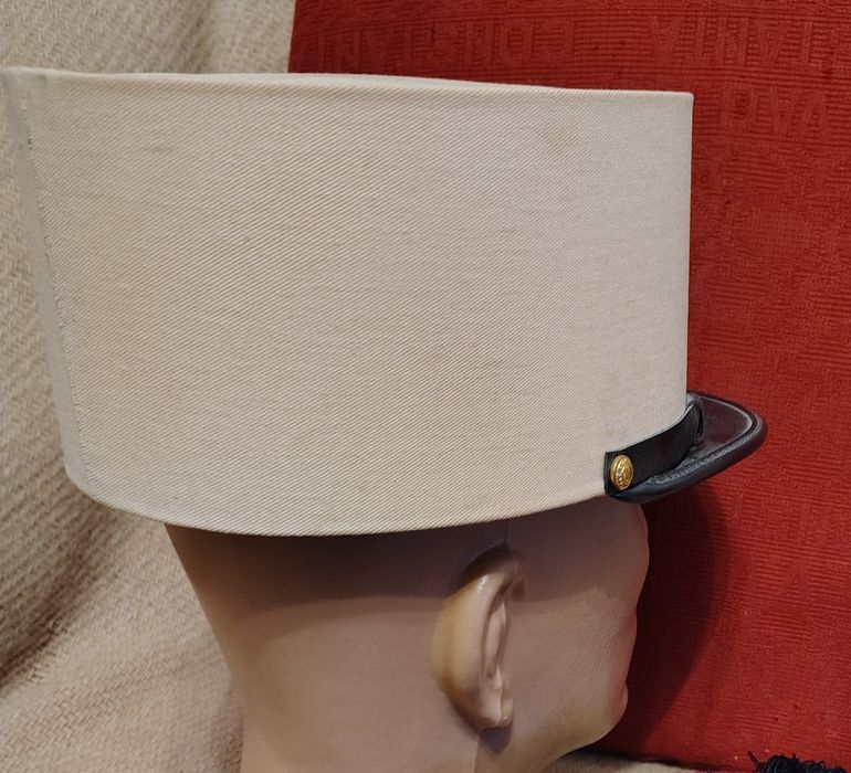 Chipiu sapca Legiune legionar si epoleti