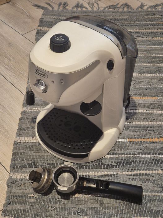 Кафе машина De'Longhi EC221