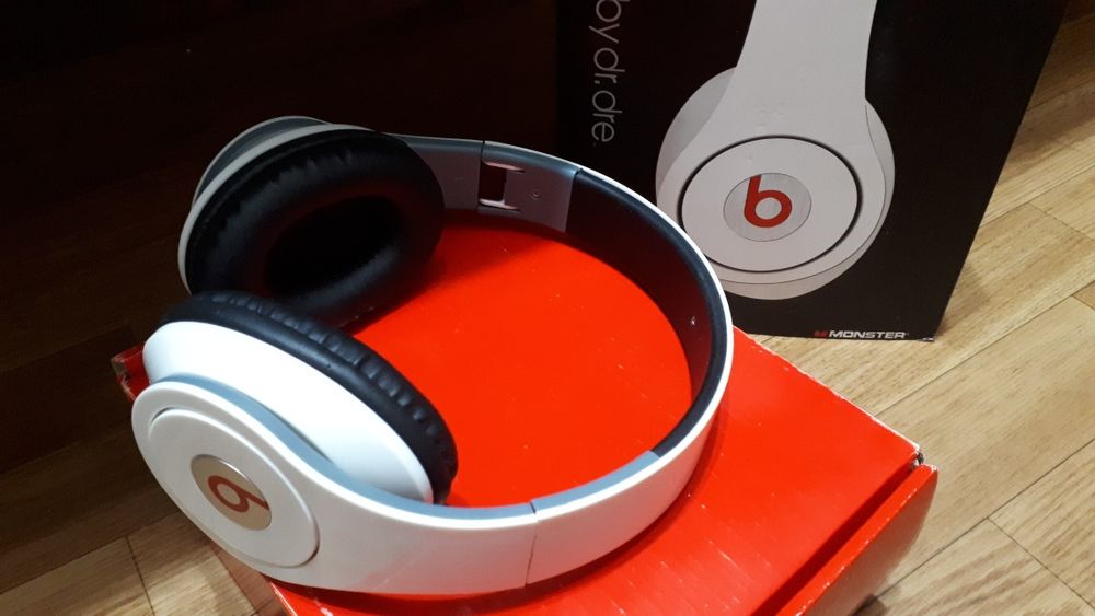 Наушники Monster Beats by Dr. Dre Studio .