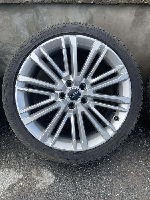 Оригинални OEM джанти  AUDI 19 със зимни гуми 255/35/19.