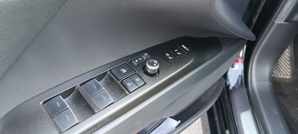 Toyota Camry Exclusive